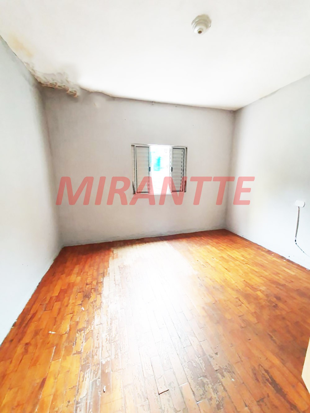 Terreno de 250m² em Parque Casa De Pedra