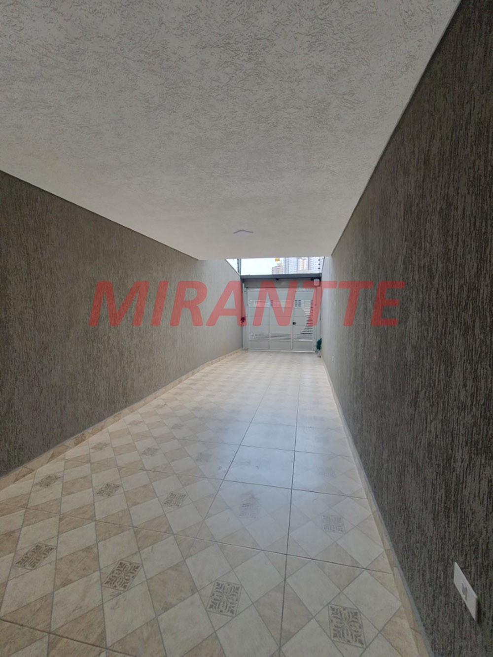 Sobrado de 182m² com 3 quartos em Vila Roque