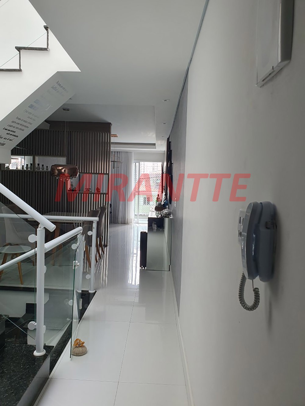 Sobrado de 182m² com 3 quartos em Vila Roque