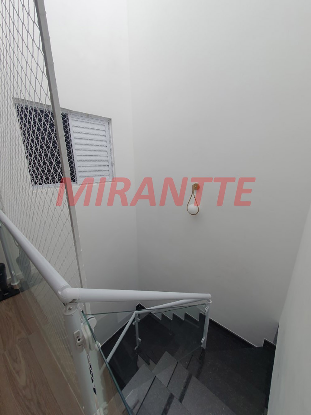 Sobrado de 182m² com 3 quartos em Vila Roque