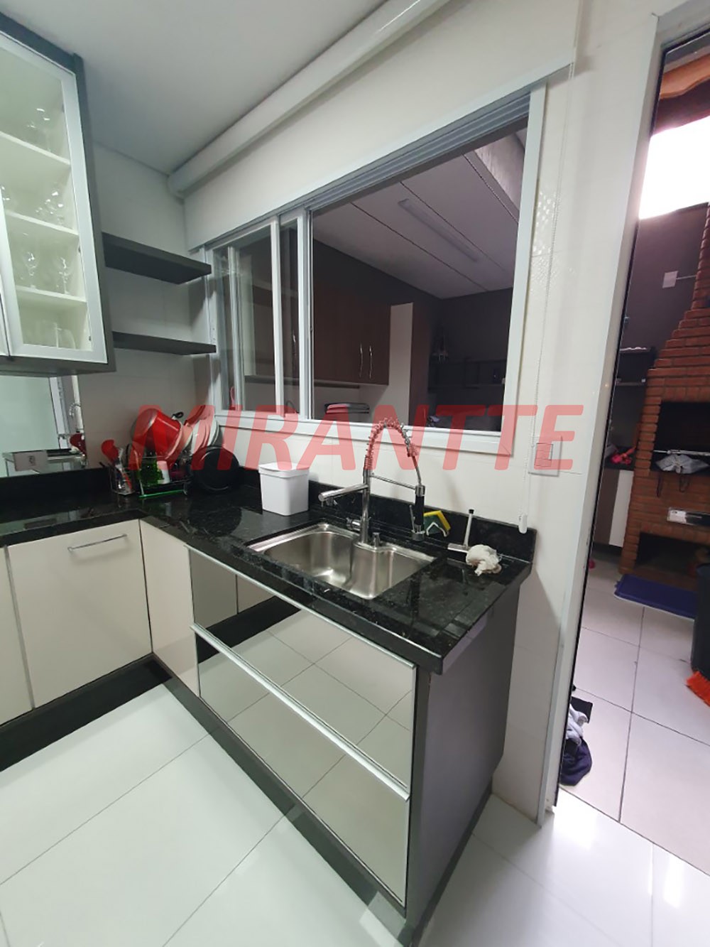 Sobrado de 182m² com 3 quartos em Vila Roque