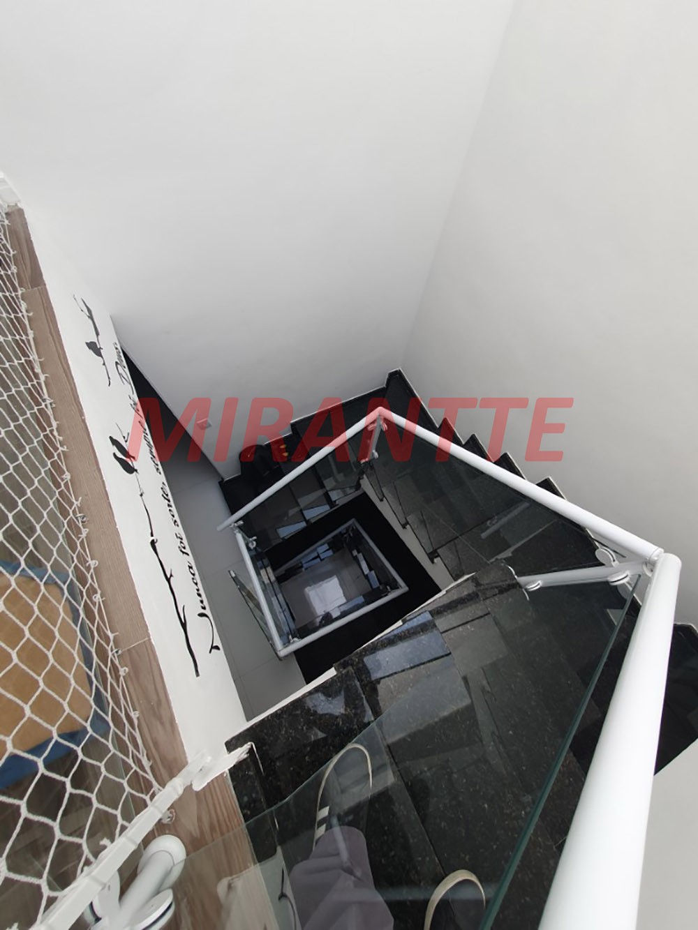 Sobrado de 182m² com 3 quartos em Vila Roque