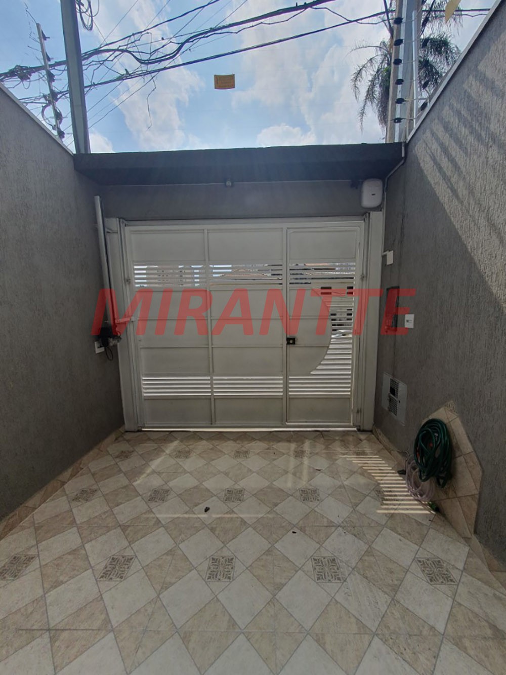 Sobrado de 182m² com 3 quartos em Vila Roque