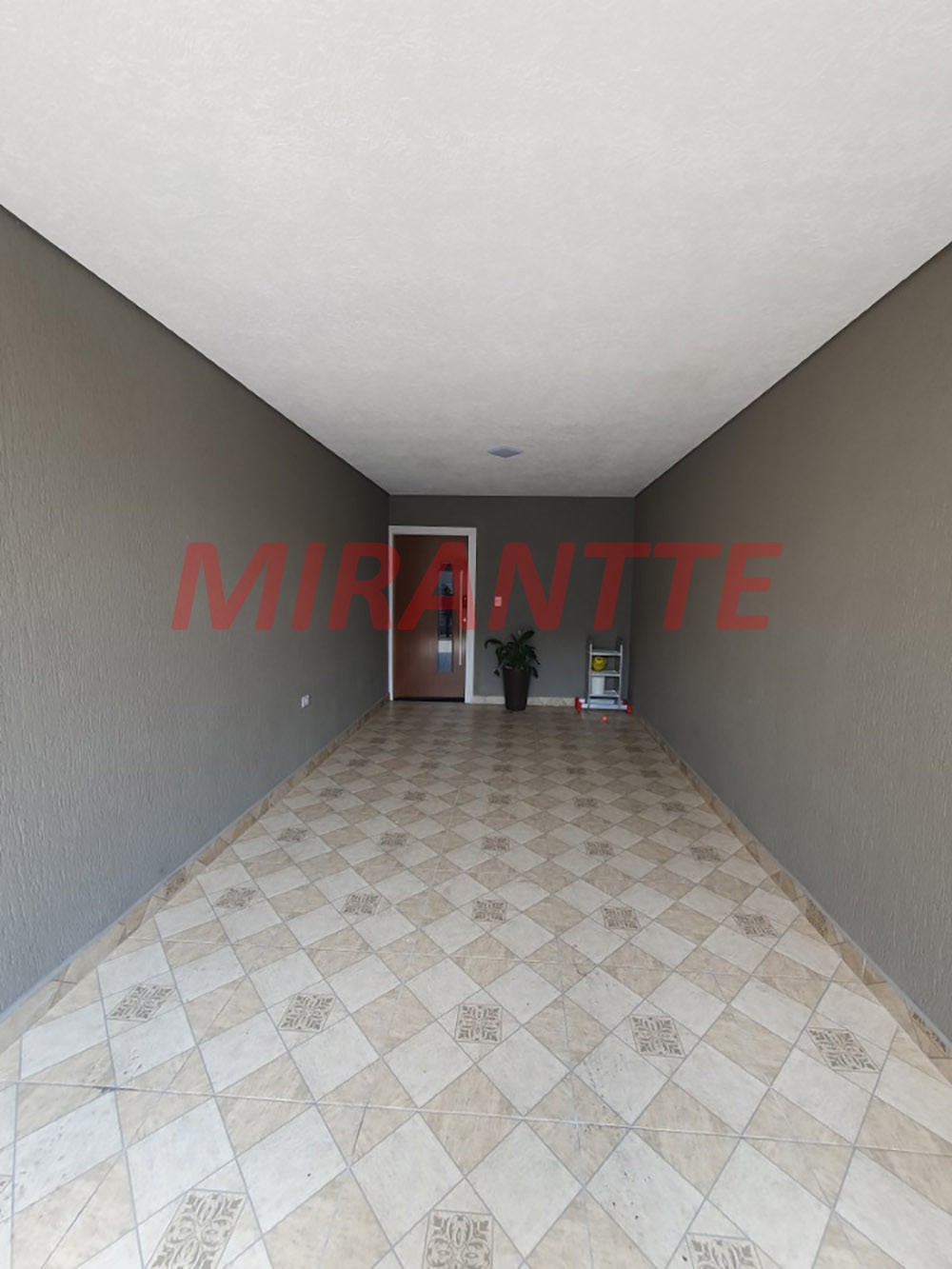 Sobrado de 182m² com 3 quartos em Vila Roque