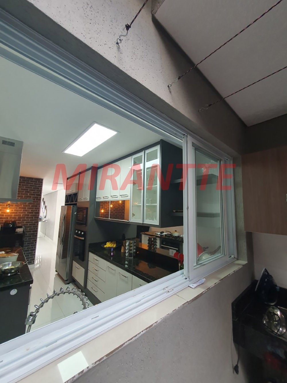 Sobrado de 182m² com 3 quartos em Vila Roque
