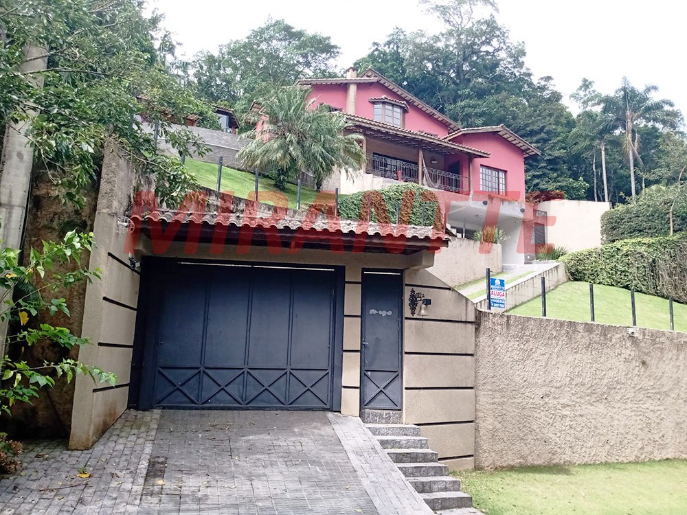 Sobrado de 350m² com 3 quartos em Serra da Cantareira