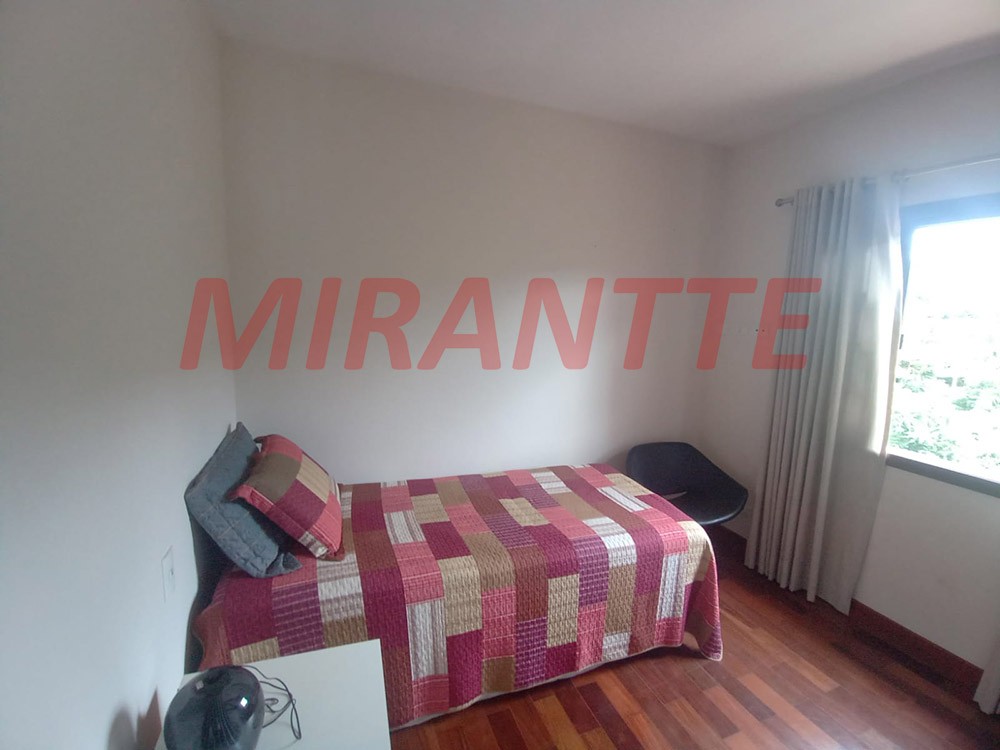Sobrado de 350m² com 3 quartos em Serra da Cantareira