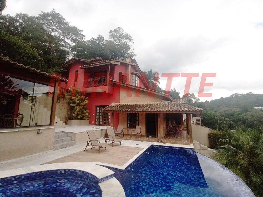 Sobrado de 350m² com 3 quartos em Serra da Cantareira