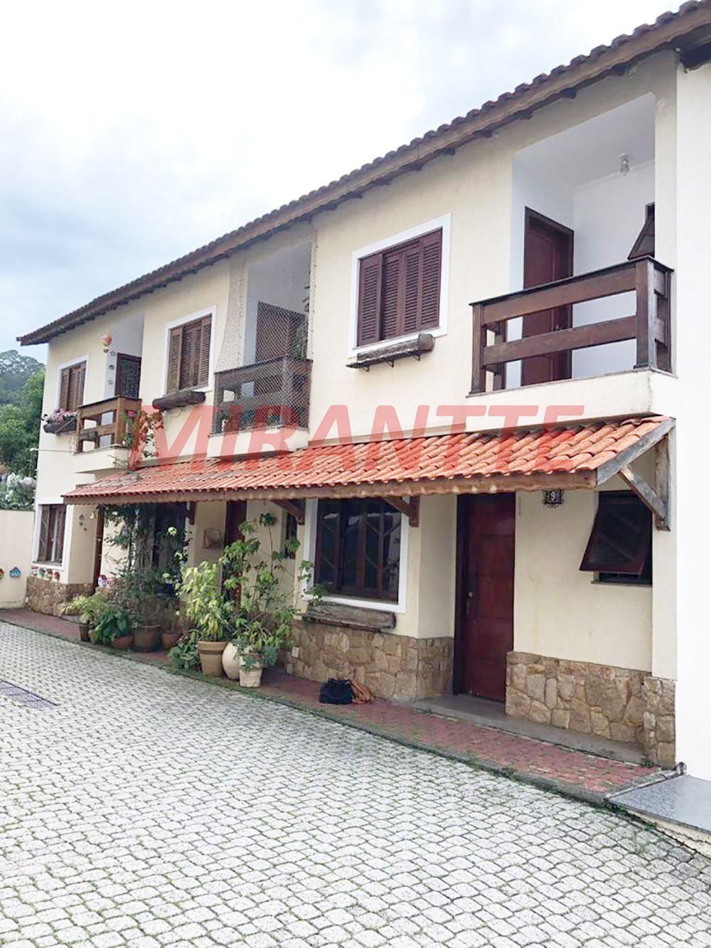 Cond. fechado de 85m² com 2 quartos em Tremembe