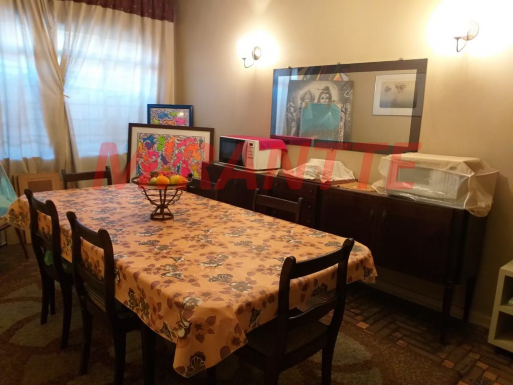 Sobrado de 267m² com 4 quartos em Perdizes