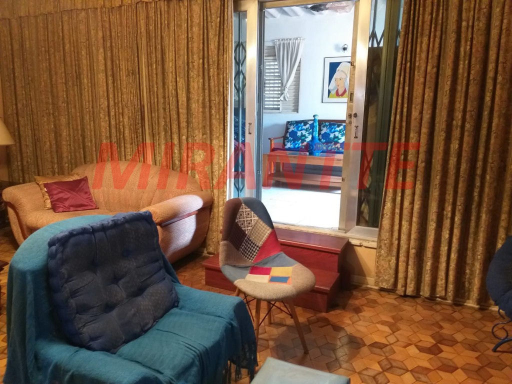 Sobrado de 267m² com 4 quartos em Perdizes