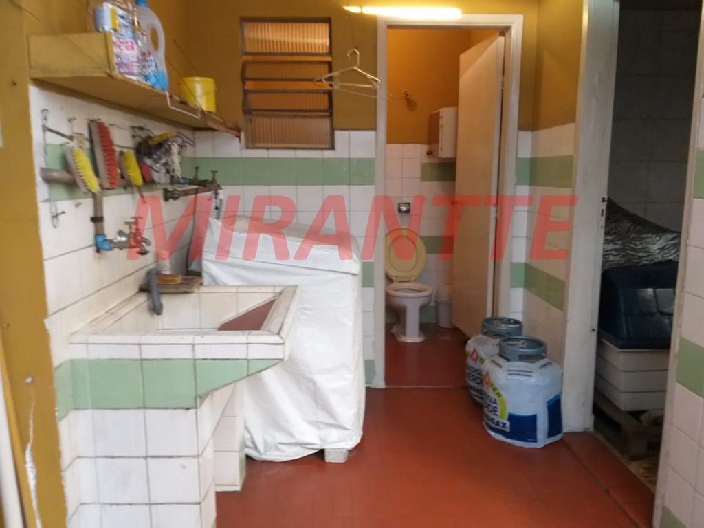 Sobrado de 267m² com 4 quartos em Perdizes