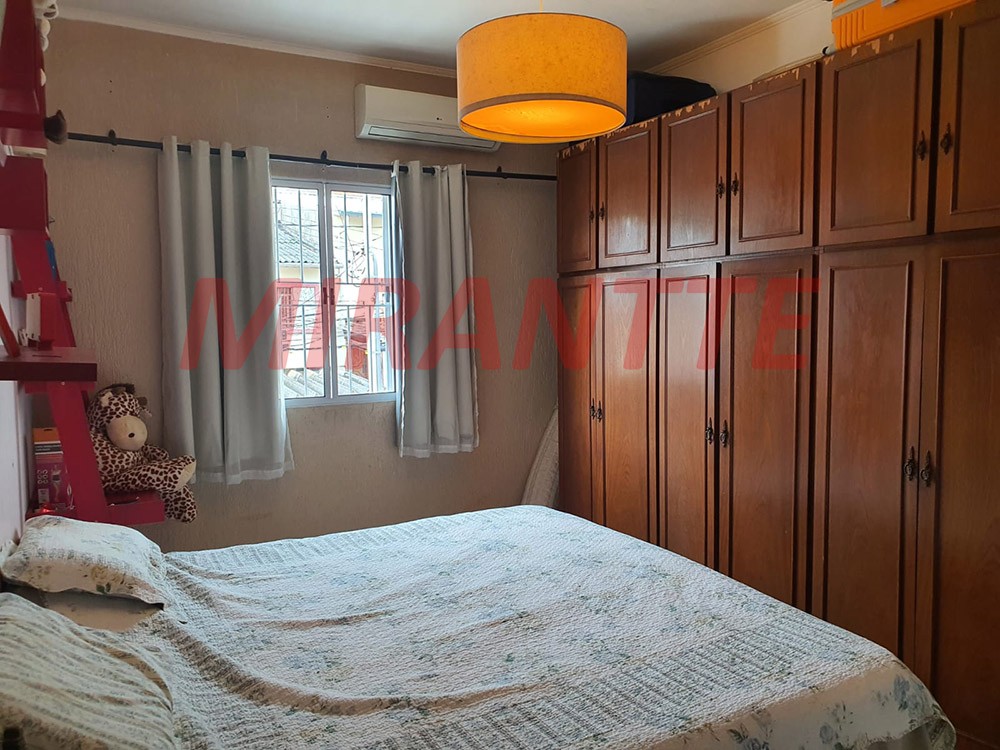 Sobrado de 230m² com 3 quartos em Água Fria