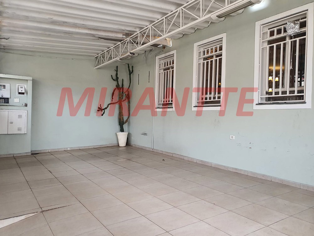 Sobrado de 230m² com 3 quartos em Água Fria