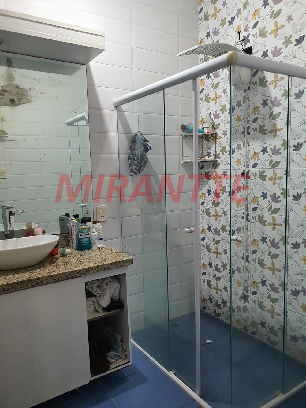 Sobrado de 230m² com 3 quartos em Água Fria