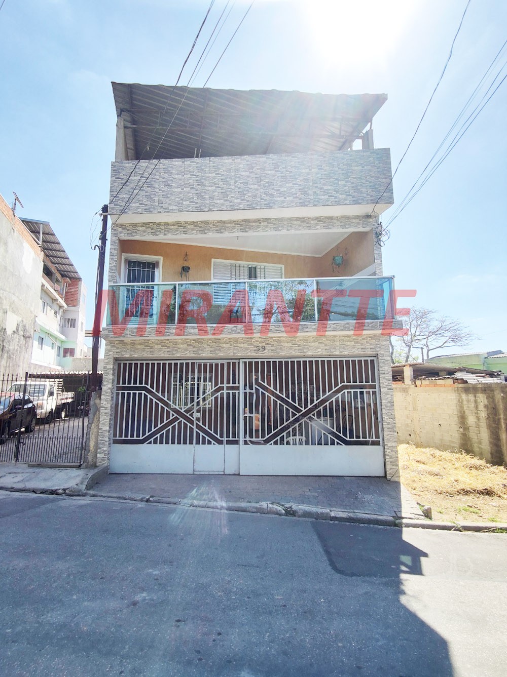 Sobrado de 408m² com 3 quartos em Jardim Flor de Maio