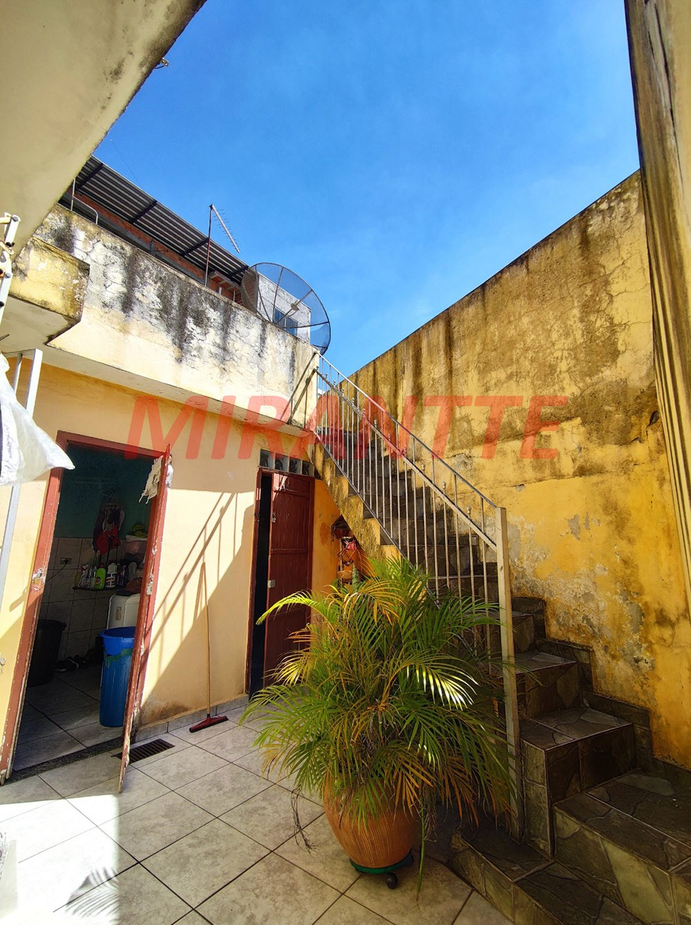 Sobrado de 408m² com 3 quartos em Jardim Flor de Maio