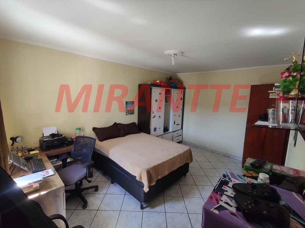 Sobrado de 408m² com 3 quartos em Jardim Flor de Maio