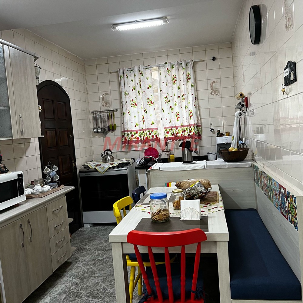 Sobrado de 124m² com 3 quartos em Santana