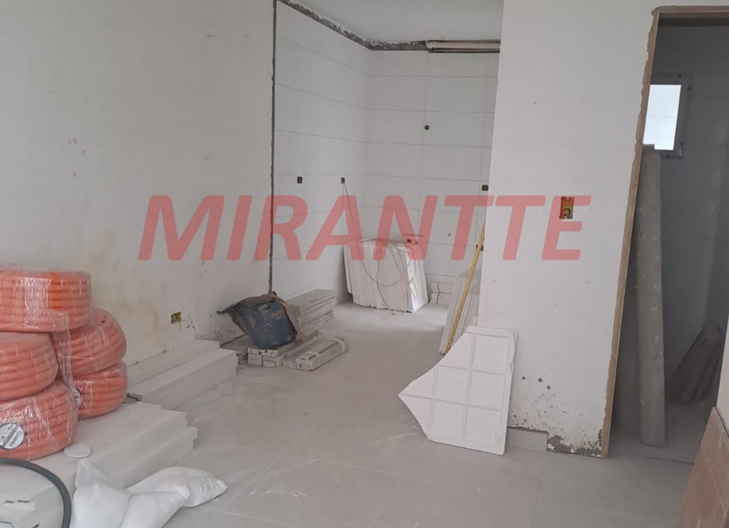 Apartamento de 50m² com 2 quartos em Limão