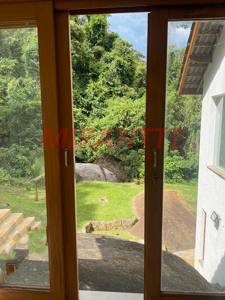 Sobrado de 280m² com 3 quartos em Serra Da Cantareira