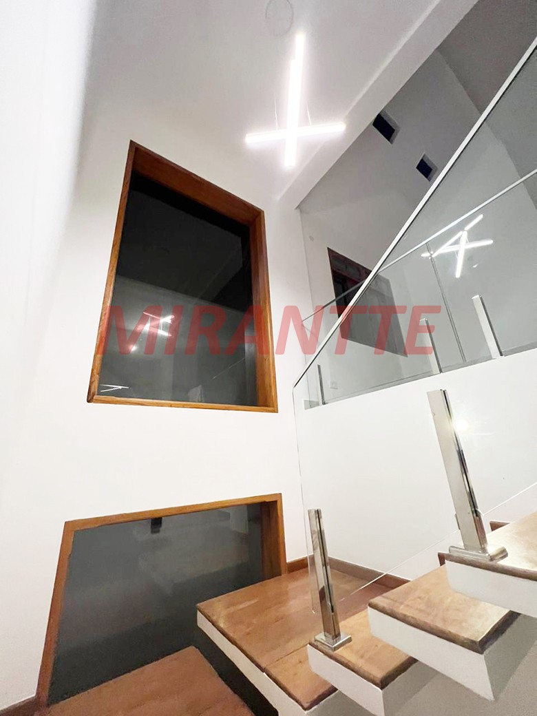 Sobrado de 280m² com 3 quartos em Serra Da Cantareira
