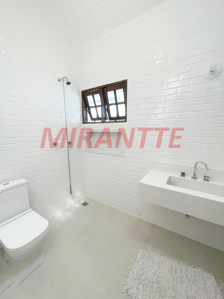 Sobrado de 280m² com 3 quartos em Serra Da Cantareira