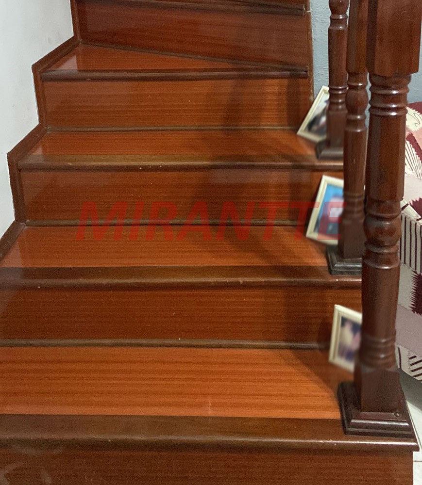Sobrado de 160m² com 3 quartos em Vila Sabatino