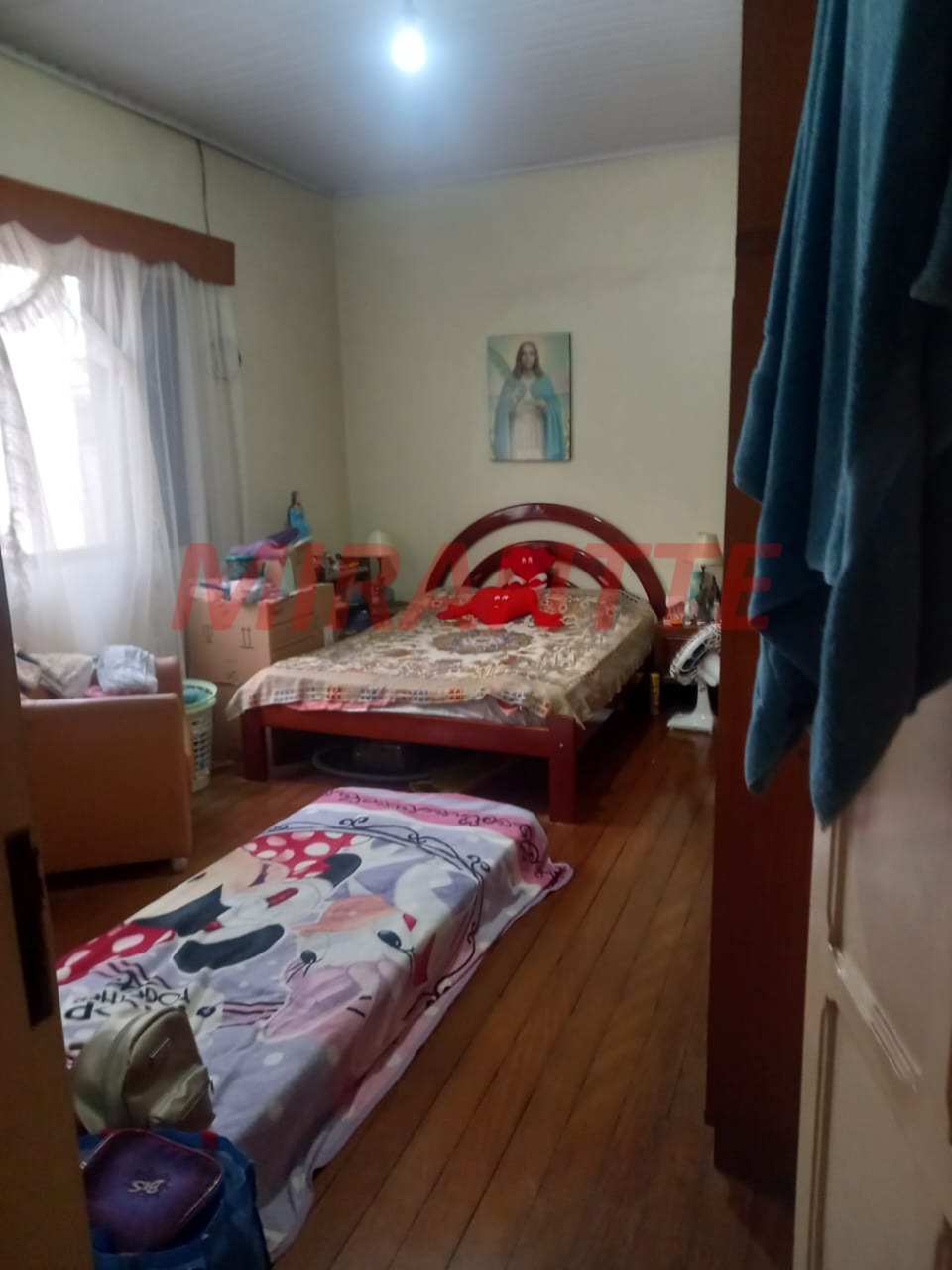 Sobrado de 324m² com 8 quartos em Santana