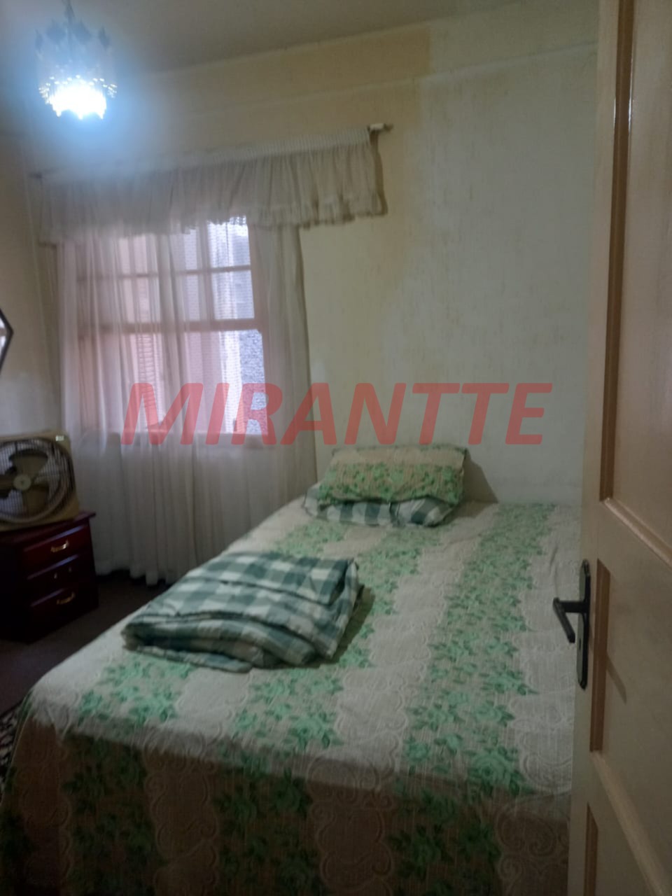 Sobrado de 324m² com 8 quartos em Santana