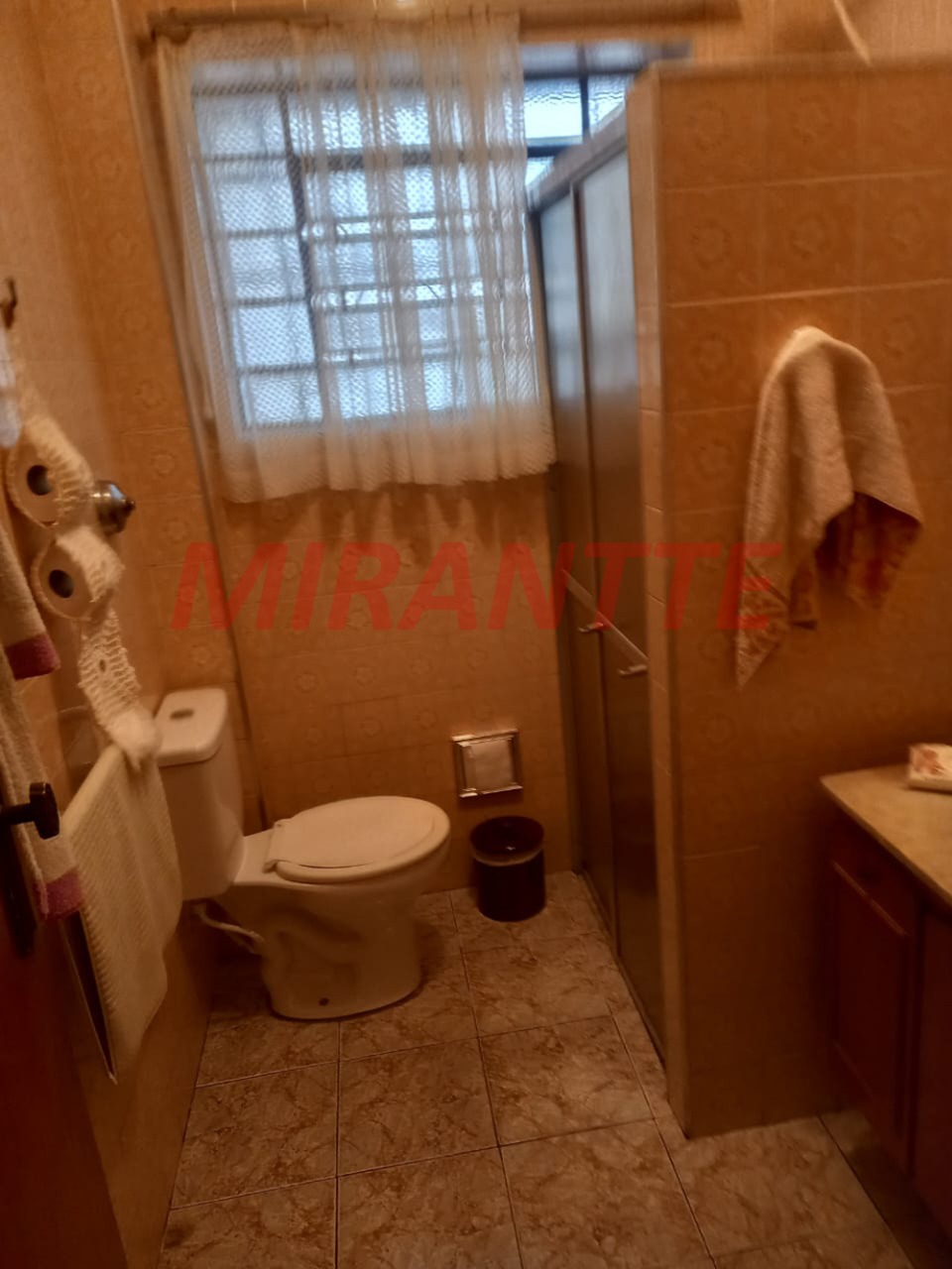 Sobrado de 324m² com 8 quartos em Santana