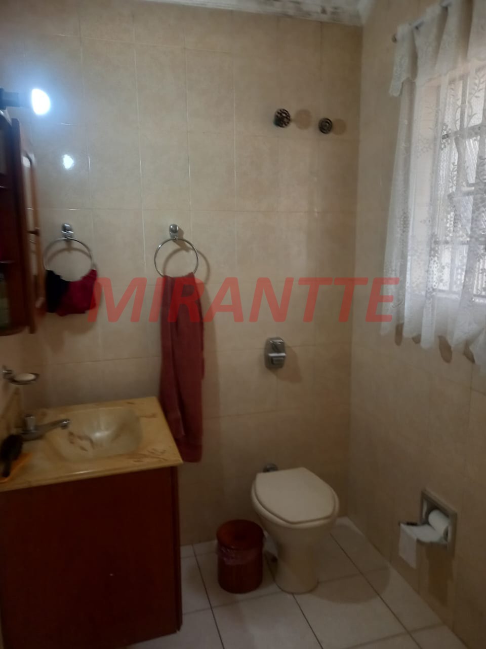 Sobrado de 324m² com 8 quartos em Santana