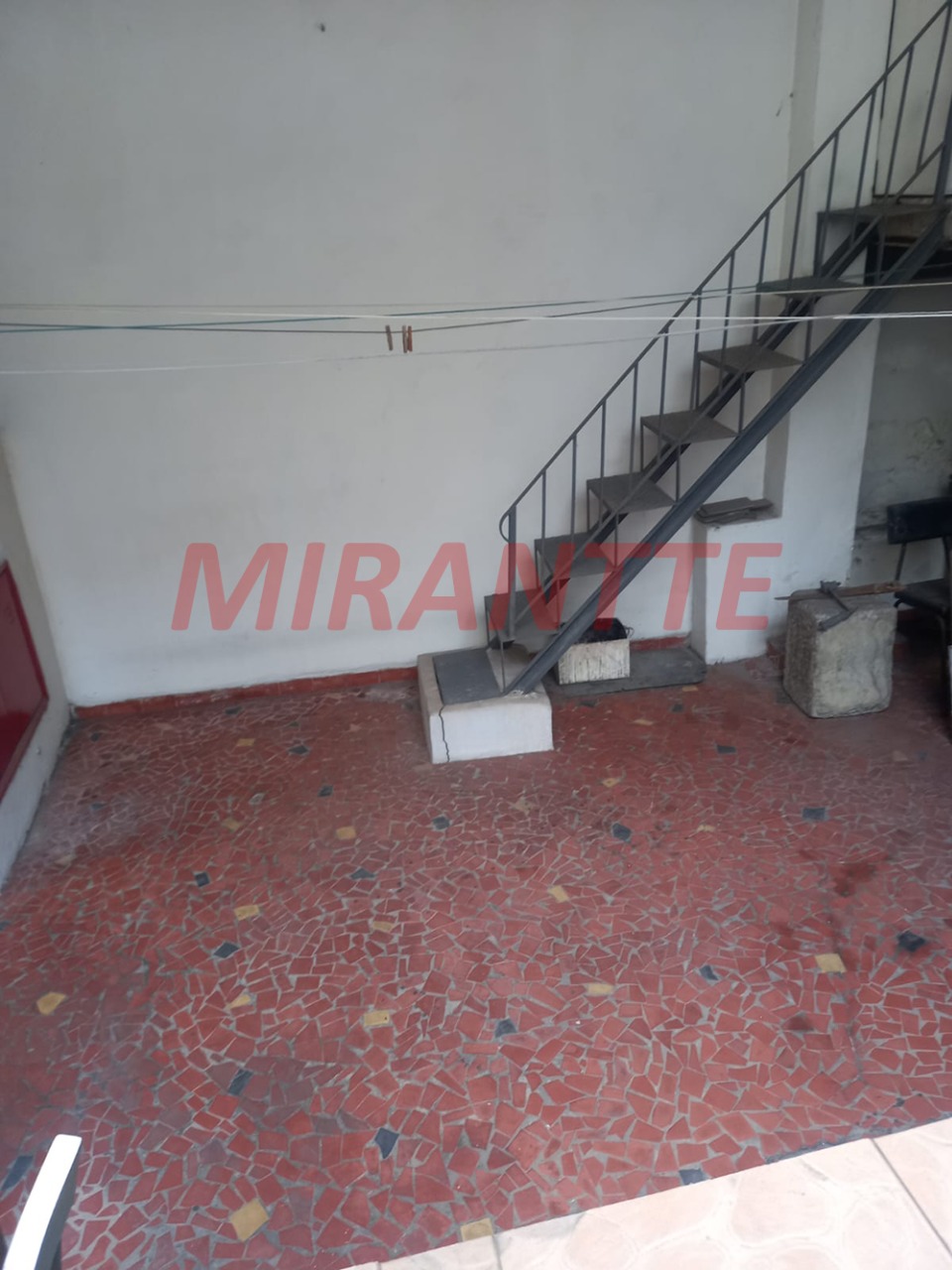 Sobrado de 324m² com 8 quartos em Santana