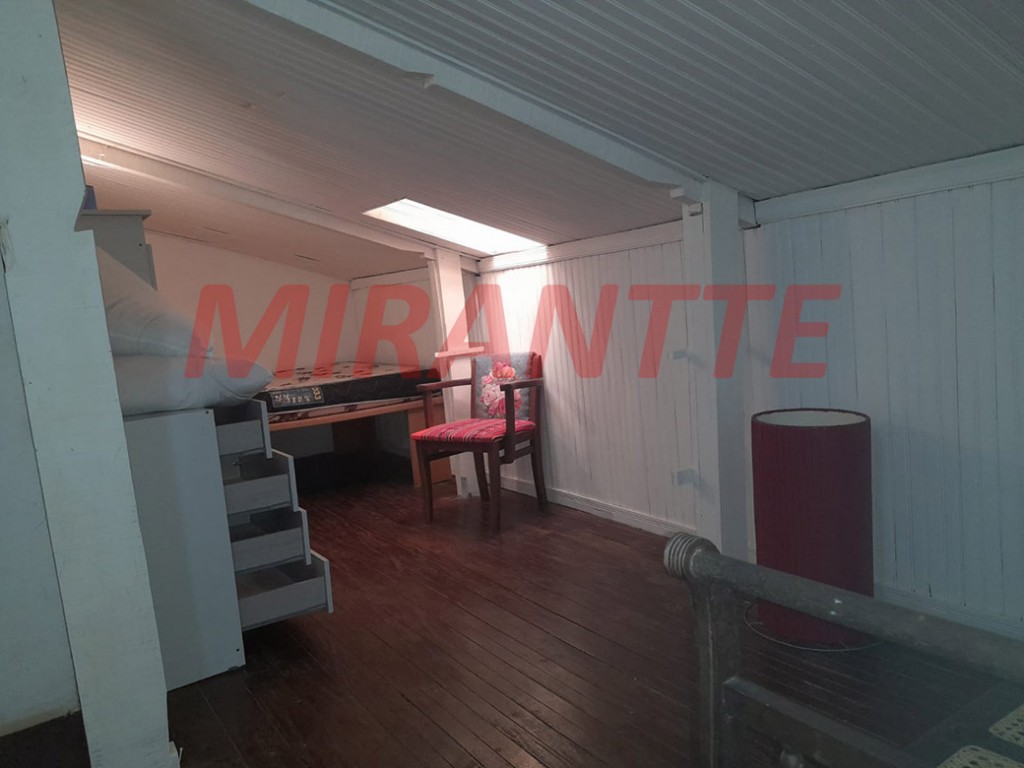 Sobrado de 210m² com 3 quartos em Serra Da Cantareira