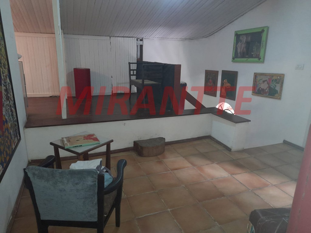 Sobrado de 210m² com 3 quartos em Serra Da Cantareira