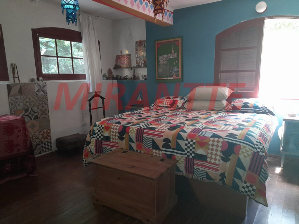 Sobrado de 210m² com 3 quartos em Serra Da Cantareira