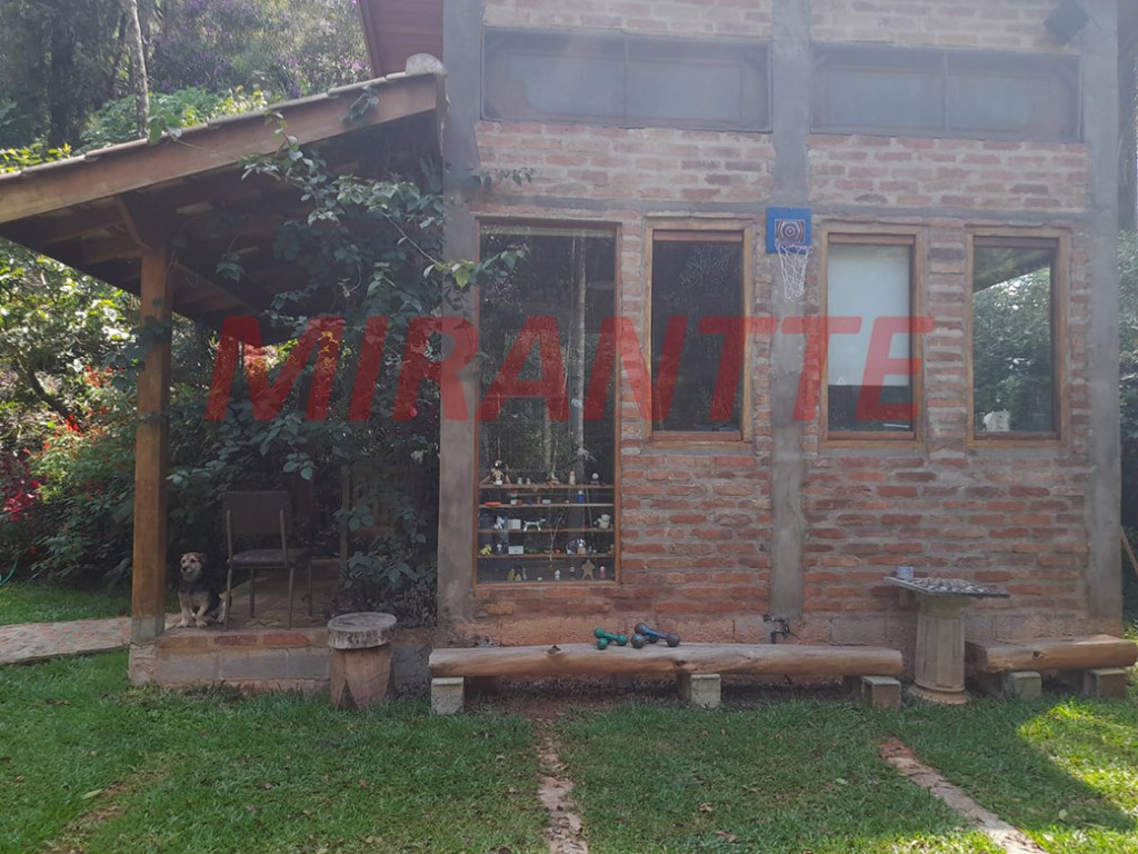 Sobrado de 210m² com 3 quartos em Serra Da Cantareira