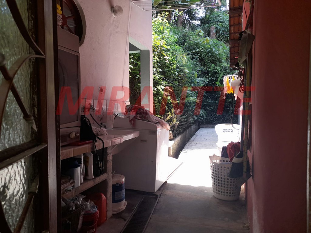 Sobrado de 210m² com 3 quartos em Serra Da Cantareira