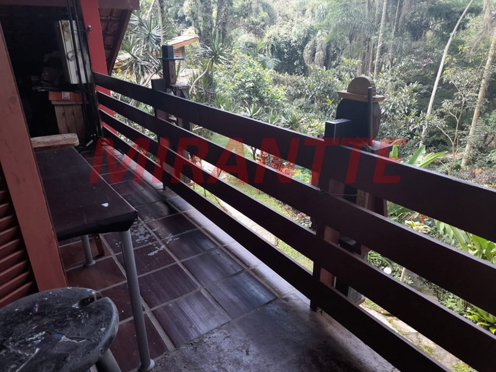 Sobrado de 210m² com 3 quartos em Serra Da Cantareira