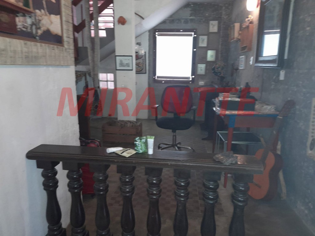 Sobrado de 210m² com 3 quartos em Serra Da Cantareira