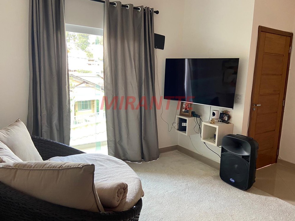 Sobrado de 180m² com 3 quartos em Vila Rosa