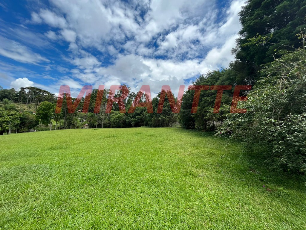 Terreno de 57000m² em São Roque