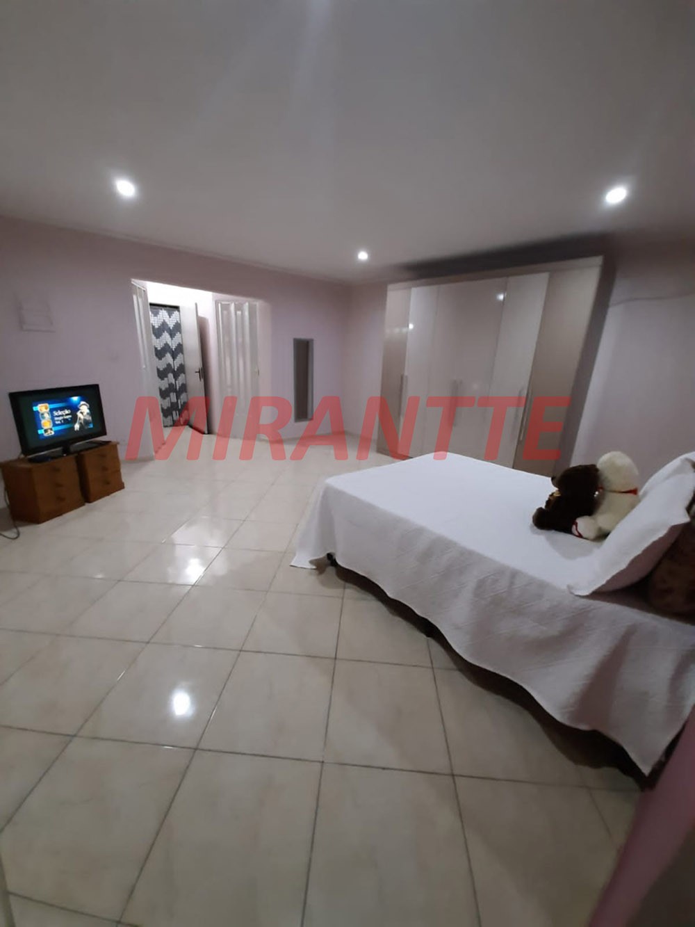 Sobrado de 300m² com 3 quartos em Jardim Flor de Maio
