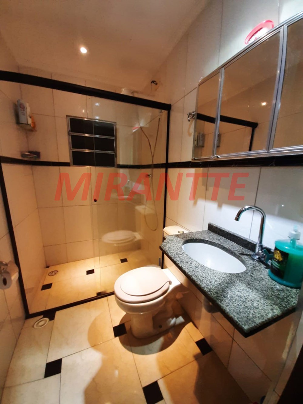 Sobrado de 300m² com 3 quartos em Jardim Flor de Maio