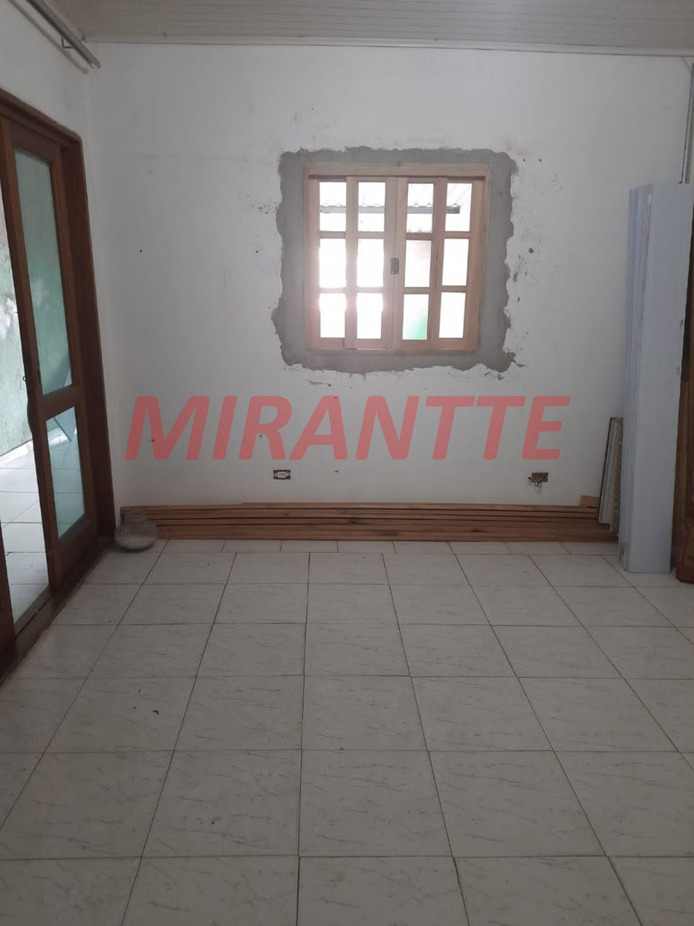 Sobrado de 300m² com 3 quartos em Jardim Flor de Maio