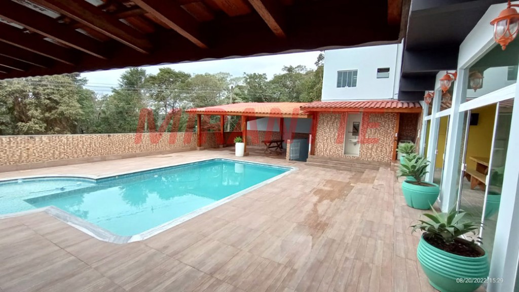 Sobrado de 600m² com 5 quartos em SANTA IN