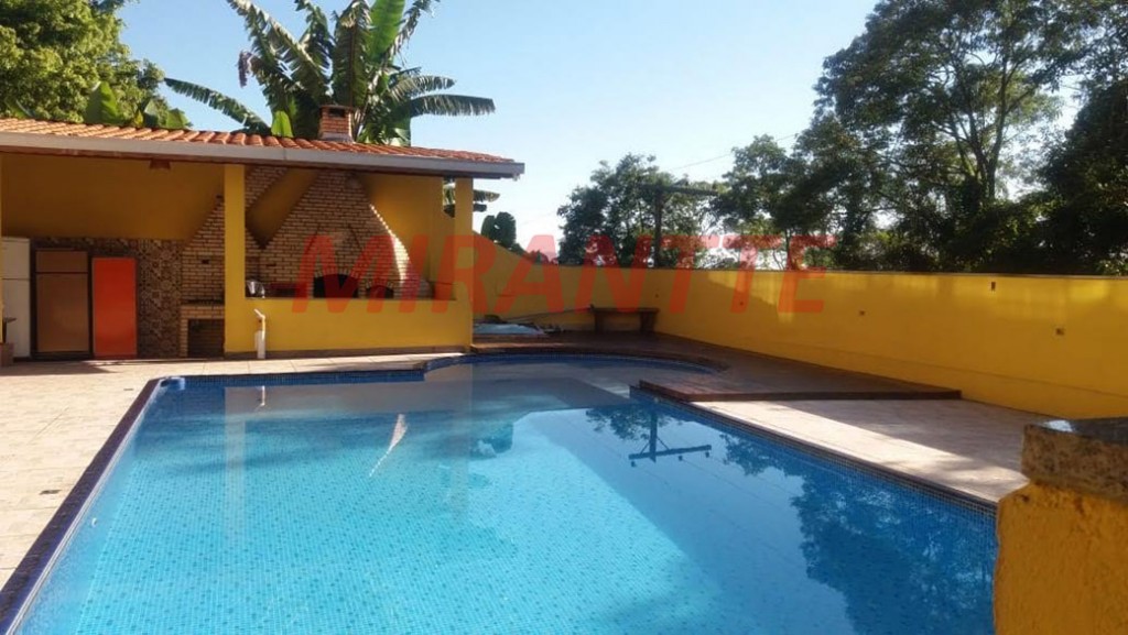 Sobrado de 600m² com 5 quartos em SANTA IN