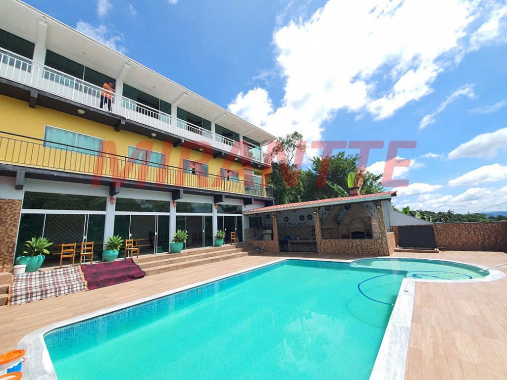 Sobrado de 600m² com 5 quartos em SANTA IN
