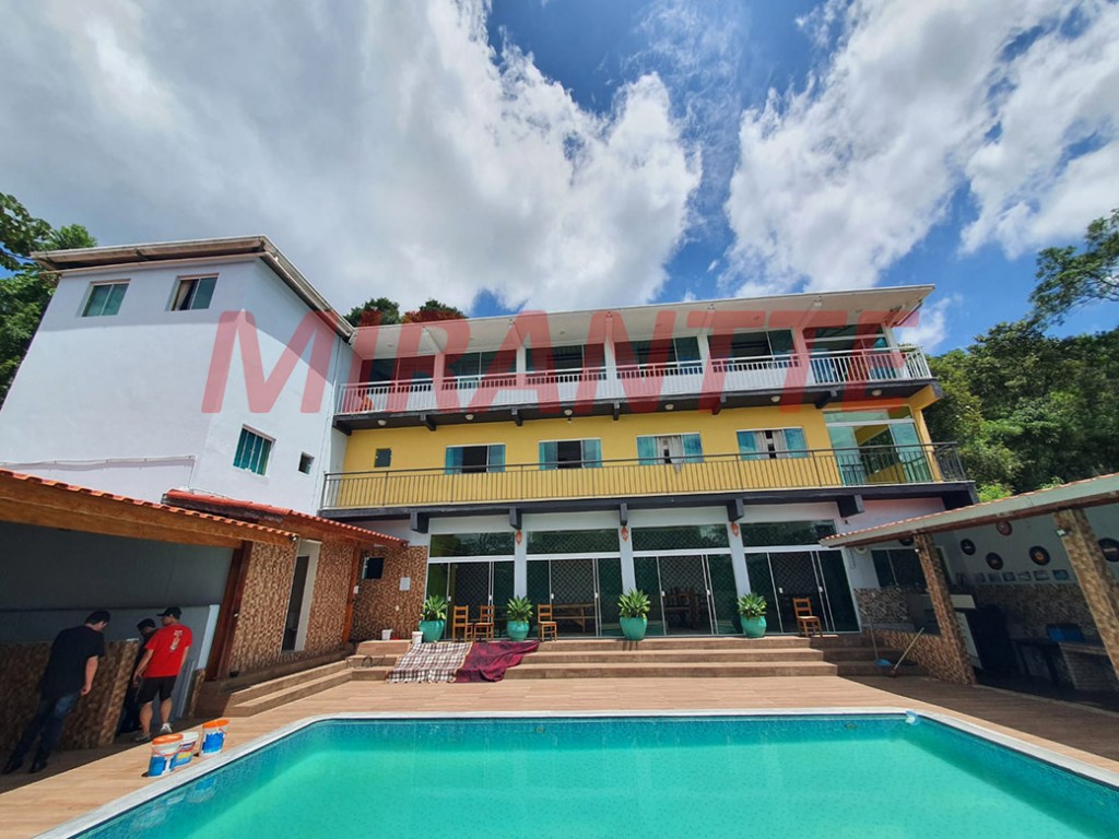 Sobrado de 600m² com 5 quartos em SANTA IN