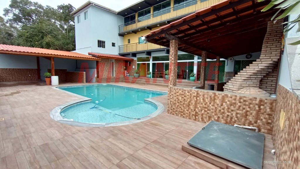 Sobrado de 600m² com 5 quartos em SANTA IN